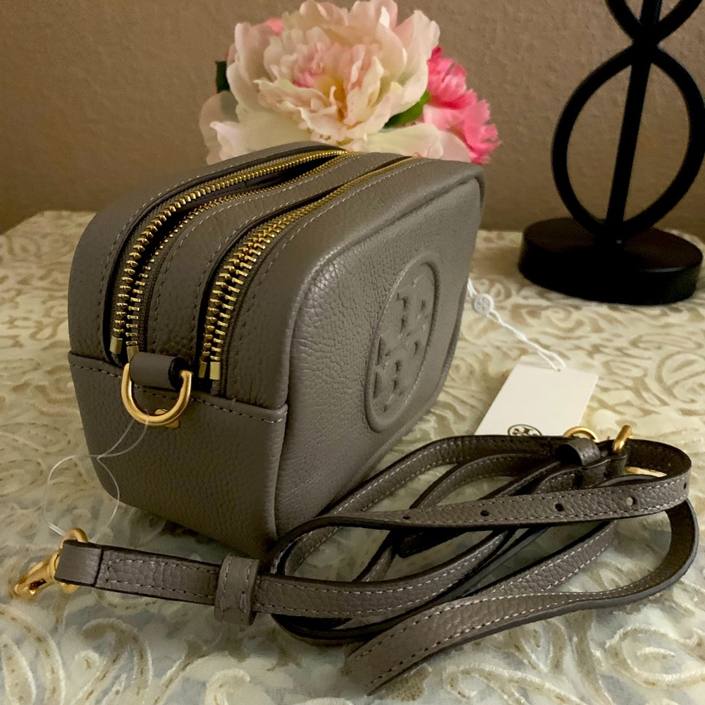 LIKE NEW TORY BURCH PERRY BOMBE
MINI BAG 💼